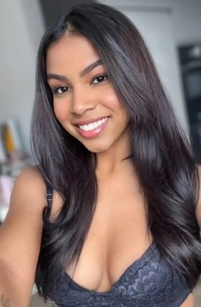 female escort in delhi adelina