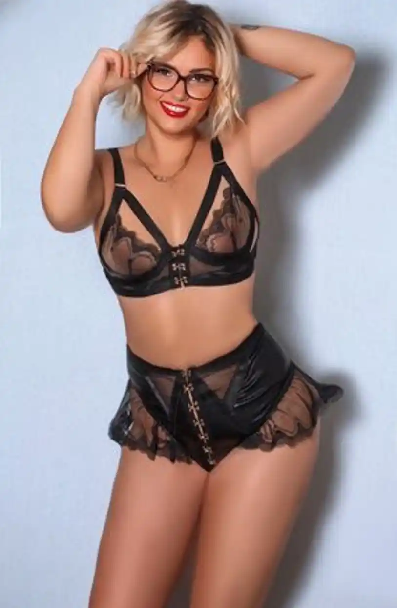 russian escort karolina